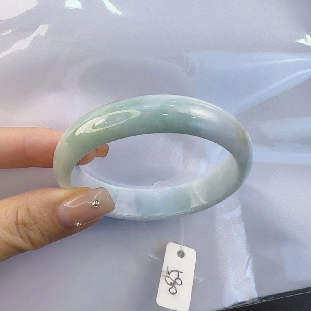 翡翠手镯未镶嵌B***i丰丰翡翠