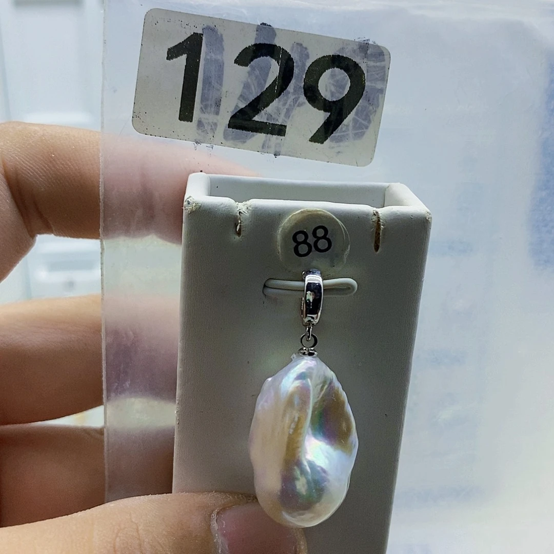 淡水珍珠颈饰合金