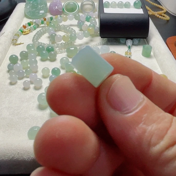 翡翠未镶嵌颈饰天然缅甸翡翠A货