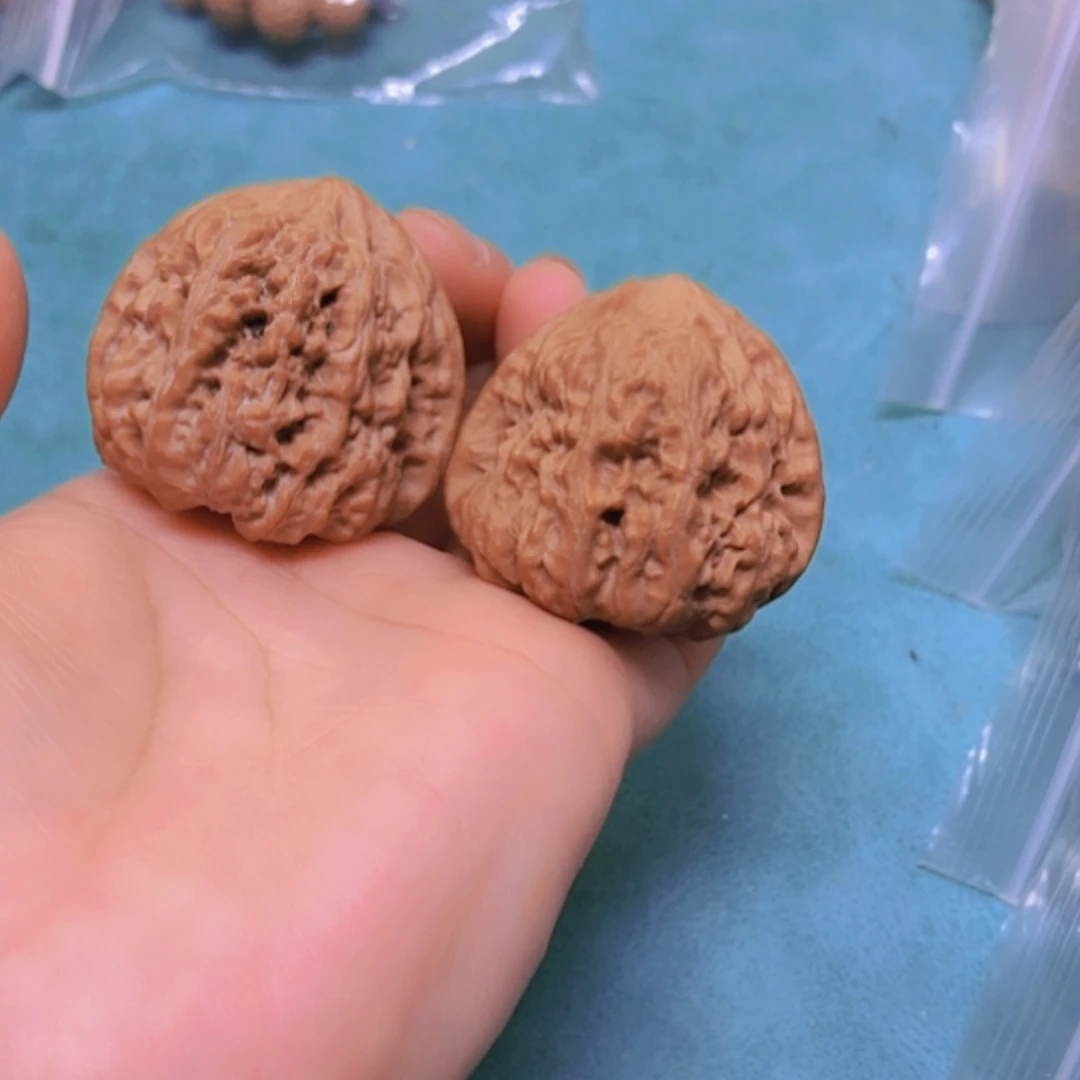 【闪购商品】把件核桃41平谷凹底修尖