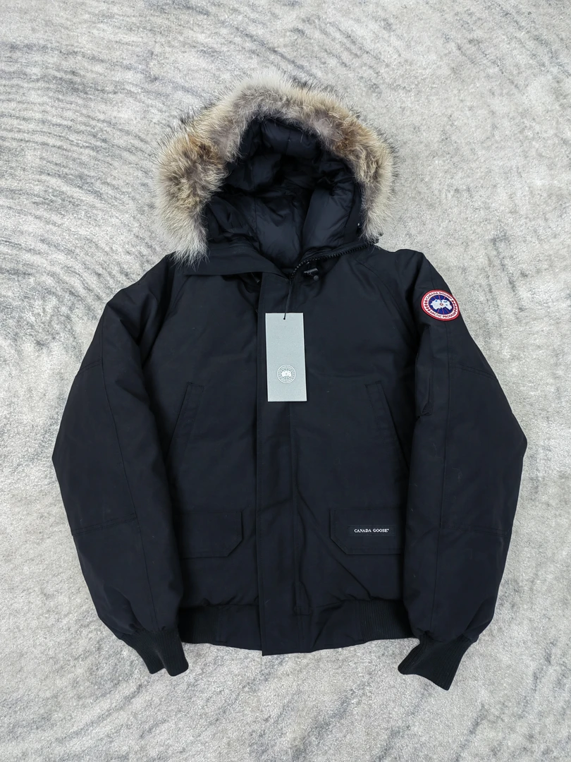 全新未使用 CANADA GOOSE XS码亚版加拿大鹅带毛领飞行员-50543