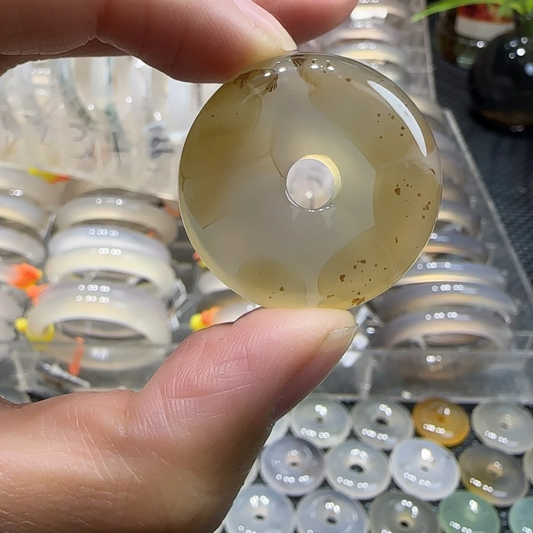 玛瑙/玉髓未镶嵌手镯小龙虾意境30mm吊坠带绳子