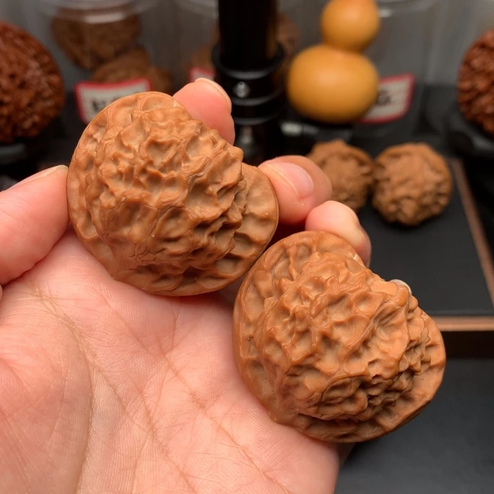 文玩核桃把件43龙鳞纹