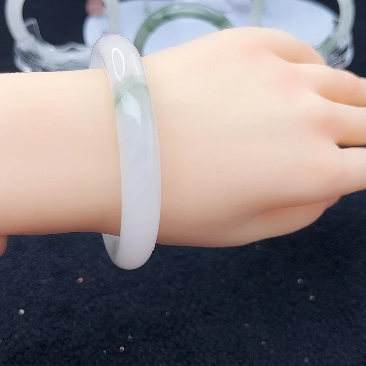 石英质玉未镶嵌手镯9