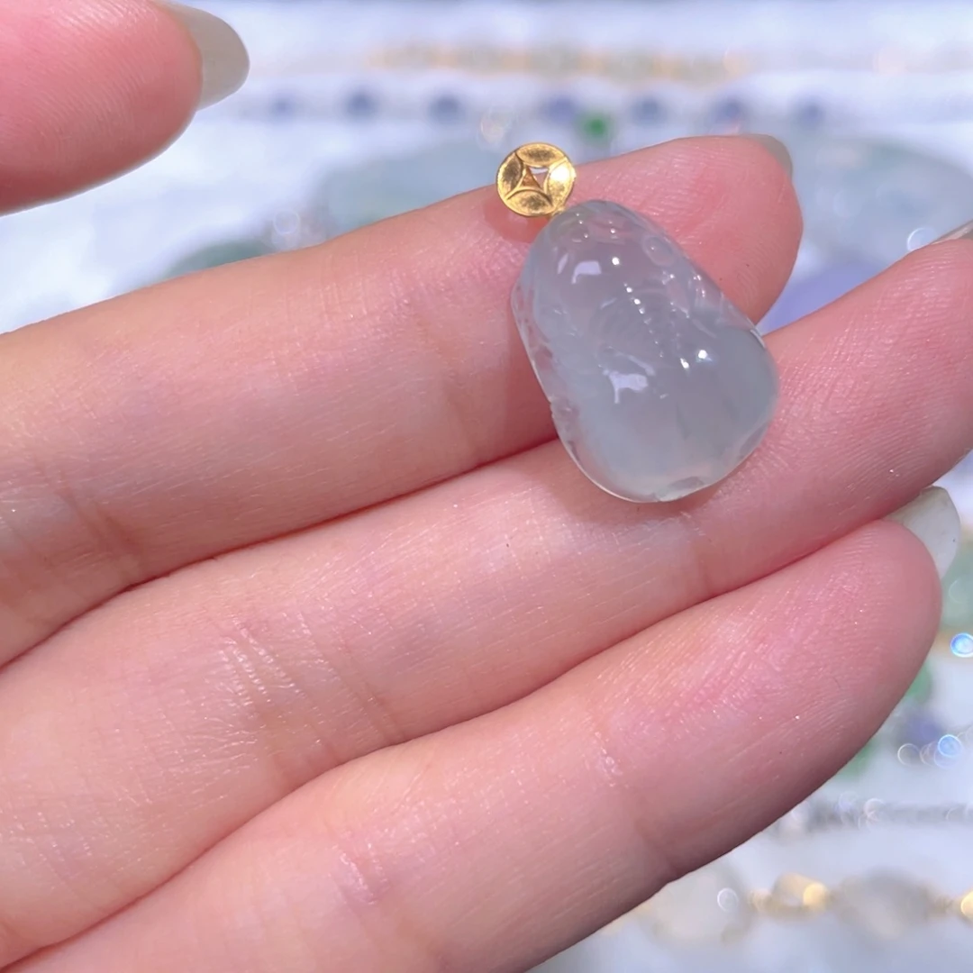 颈饰18K金镶嵌翡翠翡翠