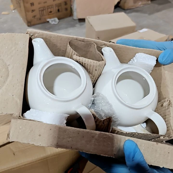 陶瓷盘子碗茶壶啥都有