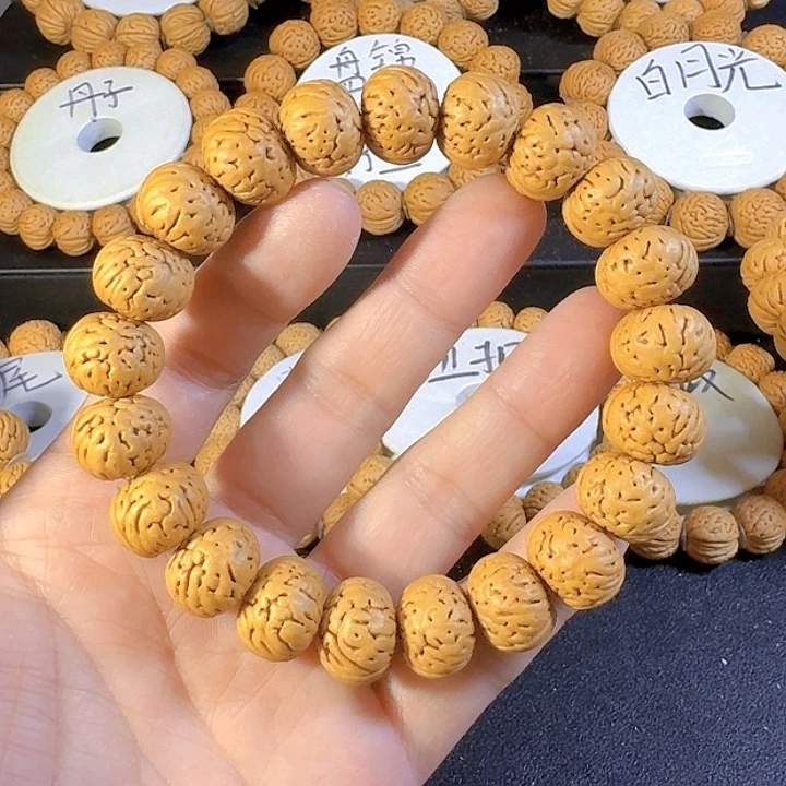 A***邱桃核吊坠纽扣桃核手串