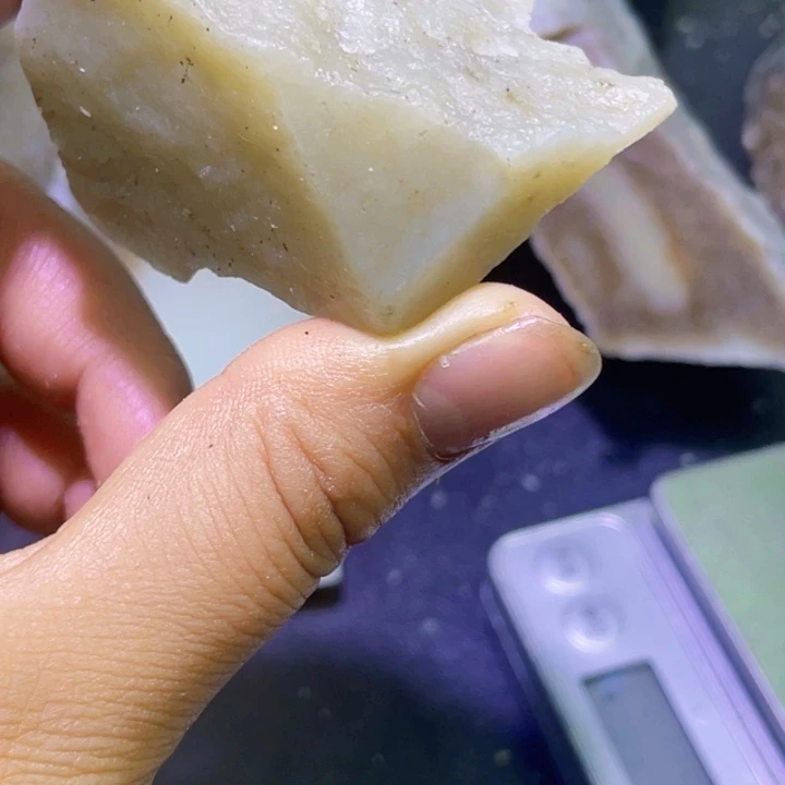 未镶嵌和田玉珠宝半成品
