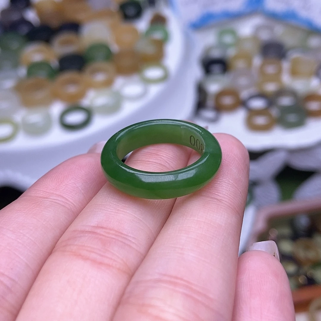 未镶嵌戒指和田玉18.3辣阳绿