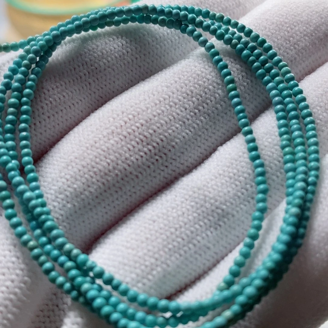 绿松石颈饰未镶嵌