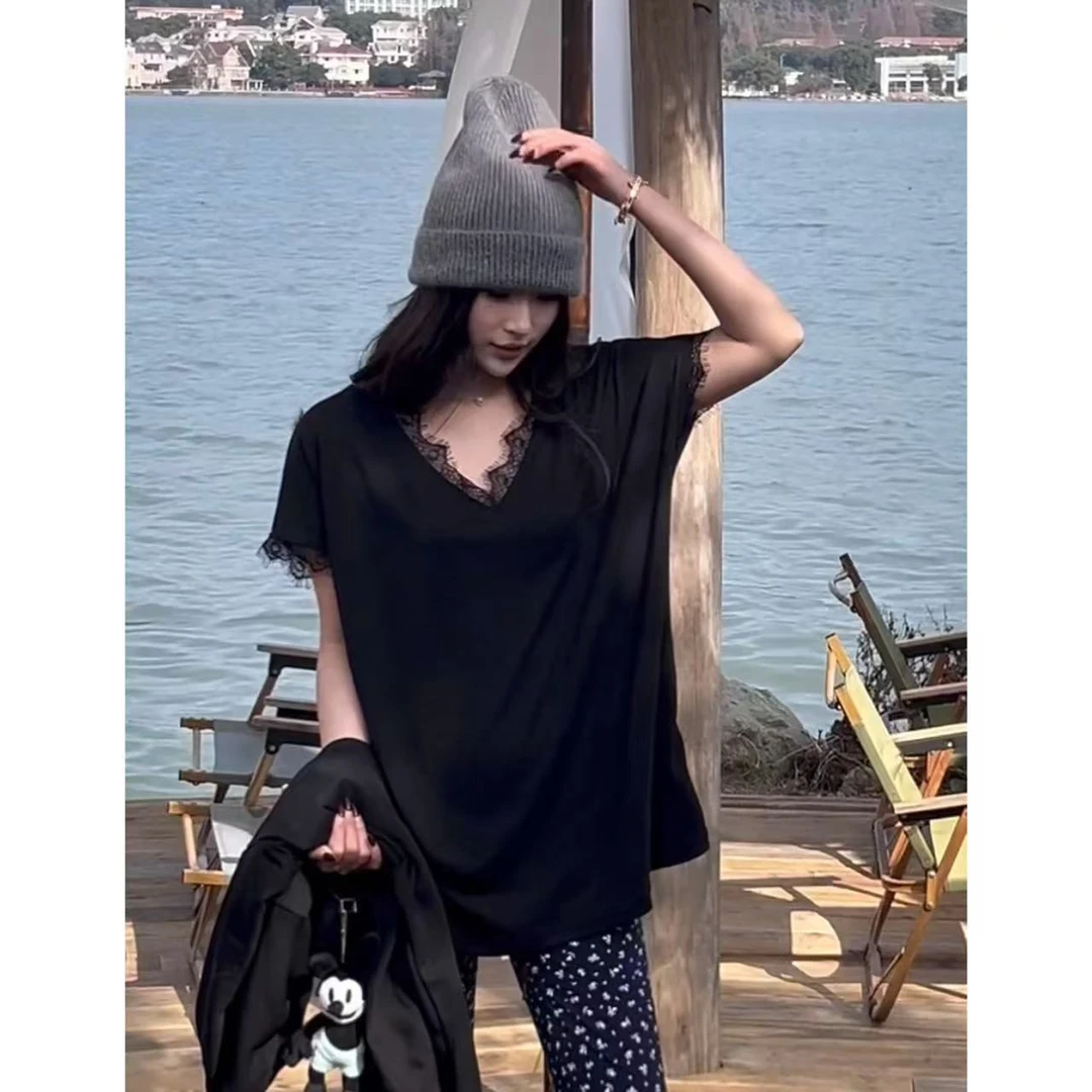 【WEN】巴黎浪漫~透气休闲蕾丝边V领上衣百搭T恤 YS691