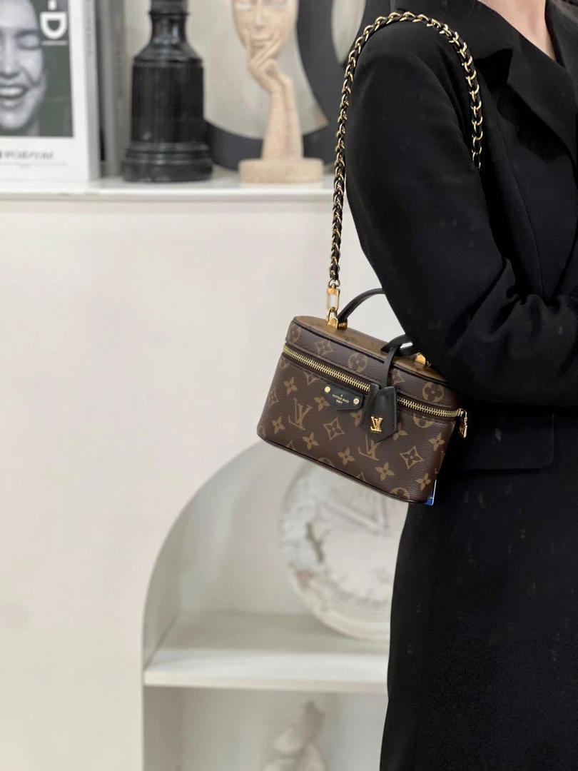 99新 LouisVuitton/路易威登 lv新款化妆包/99新/严选
