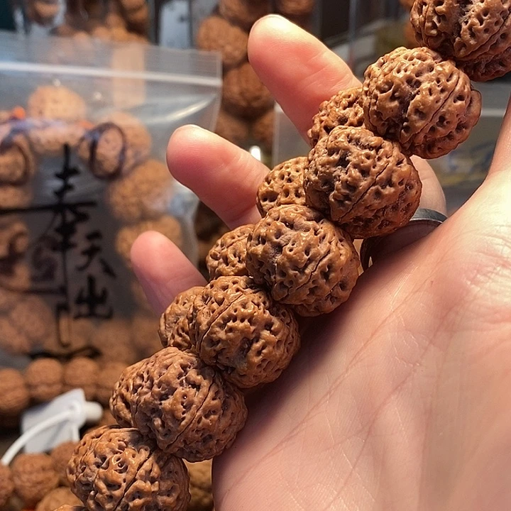 L***…金刚菩提手串22粗筋深沟梅花超头