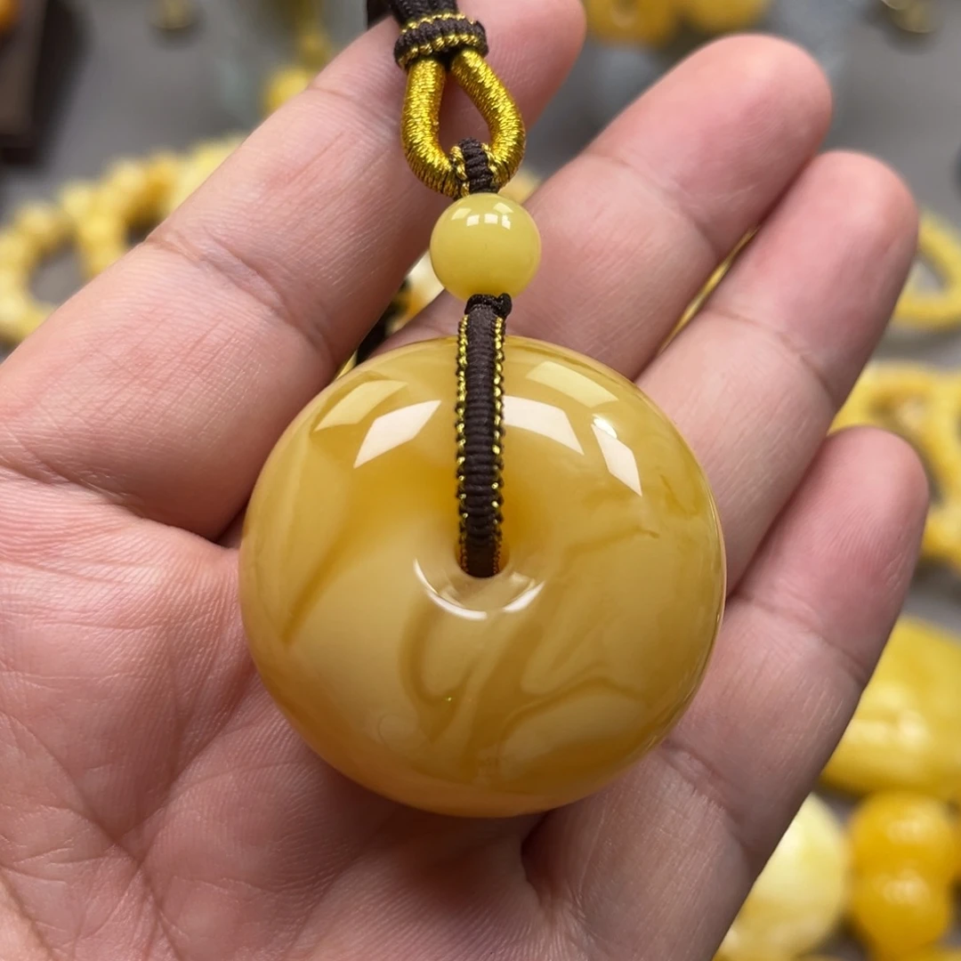 琥珀未镶嵌颈饰吊坠