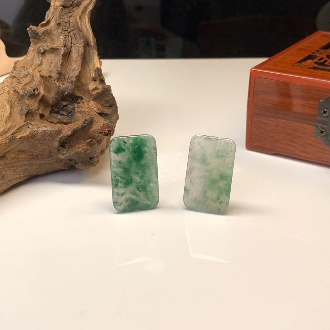 【小北严选】非洲翠吊坠约21*34mm带绳【多样性发一件】H33X330