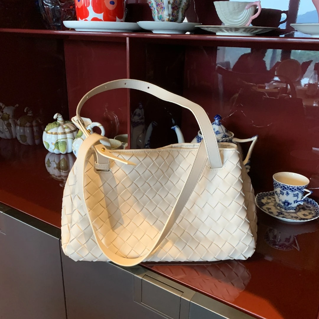 MYL 白色编制手提包中号牛皮吸扣单肩手拿包