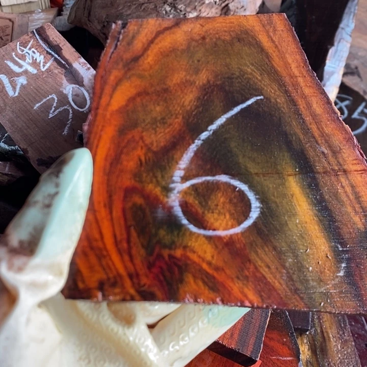 交趾黄檀（大红酸枝）青*╰