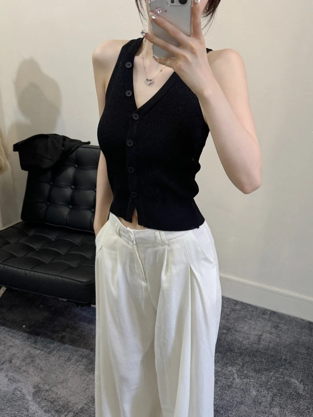 时髦夏季辣妹领针织外穿吊带背心马甲女夏2025新款短款无袖气通勤