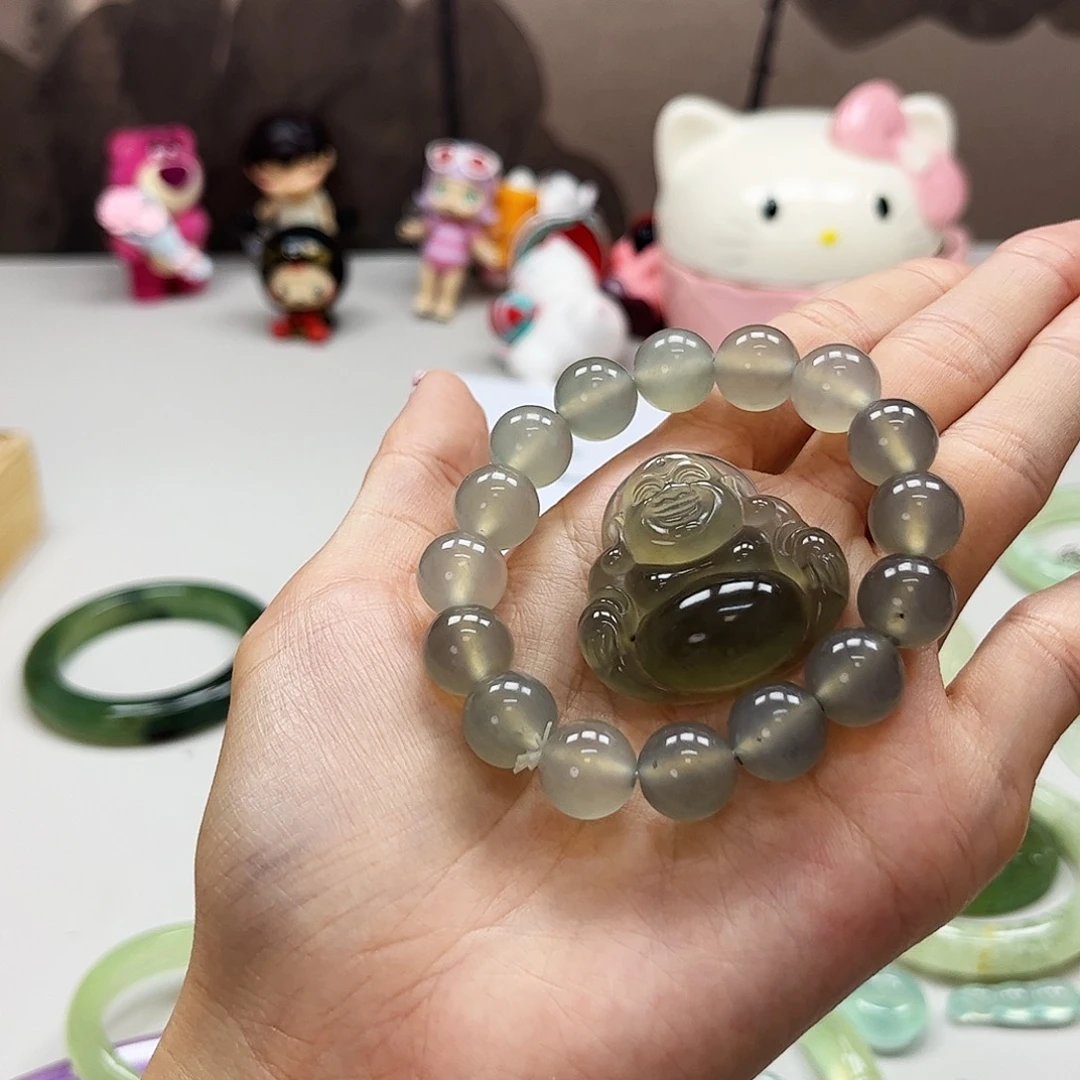 未镶嵌蛇纹石玉吊坠