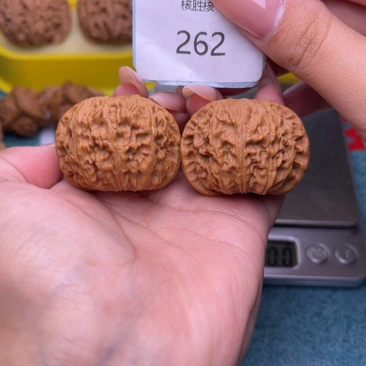把件文玩核桃闷白38.262