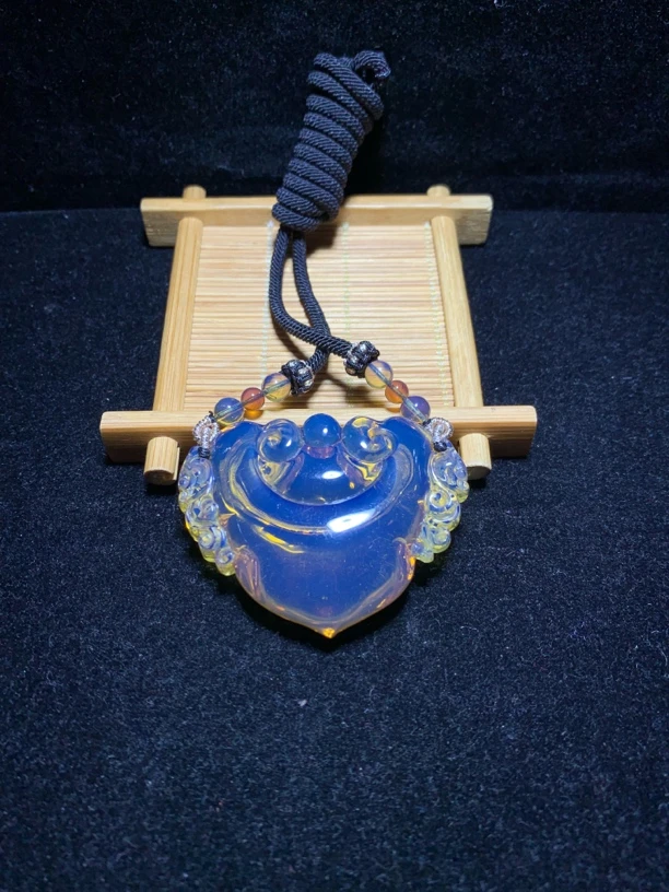 缅甸琥珀仿古如意吊坠19.3克