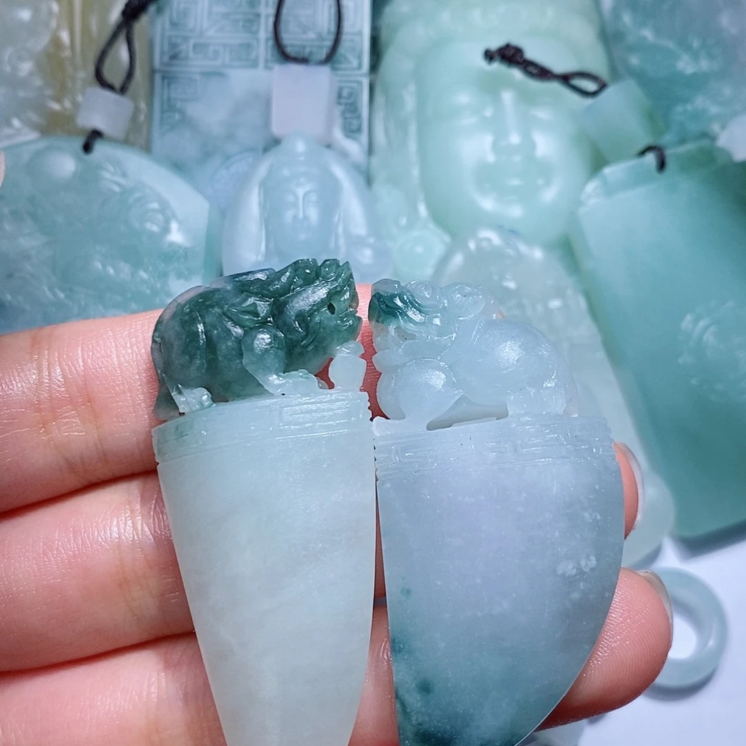 扭***8定制翡翠未镶嵌毛货付款后确认抛光