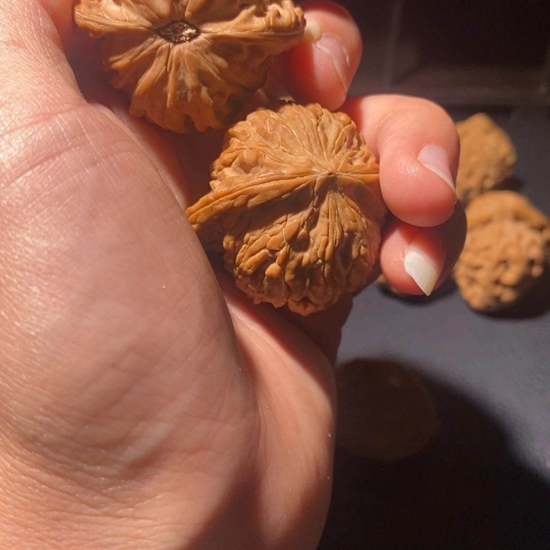 文玩核桃吊坠山地磨