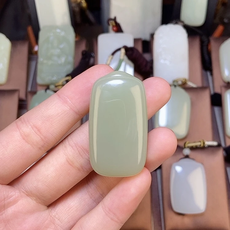 【闪购商品】颈饰未镶嵌和田玉