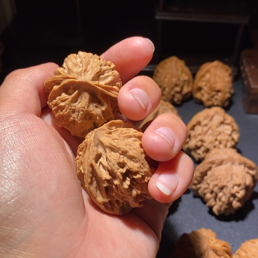 文玩核桃吊坠才**窦苹果