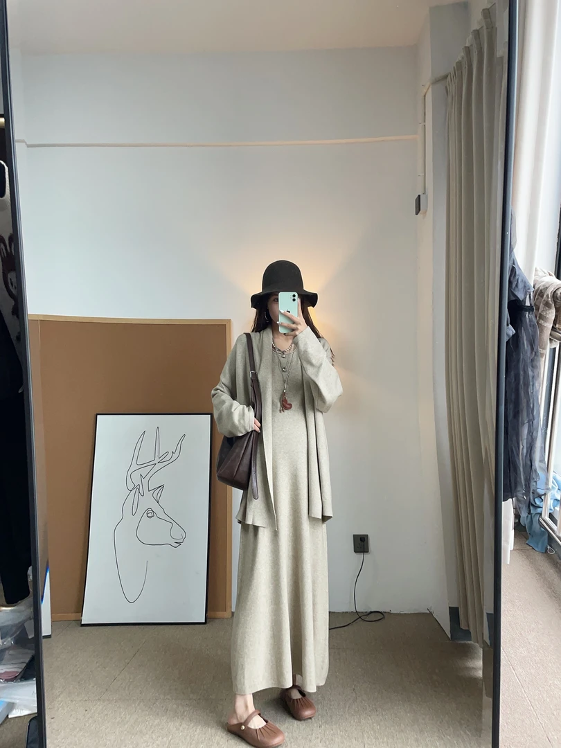 孕期针织开衫两件套时尚中长款裙子韩版辣妈气质秋冬时尚套装潮妈