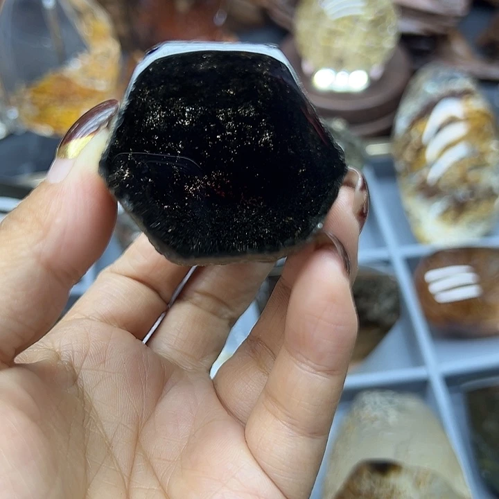 未镶嵌水晶珠宝半成品