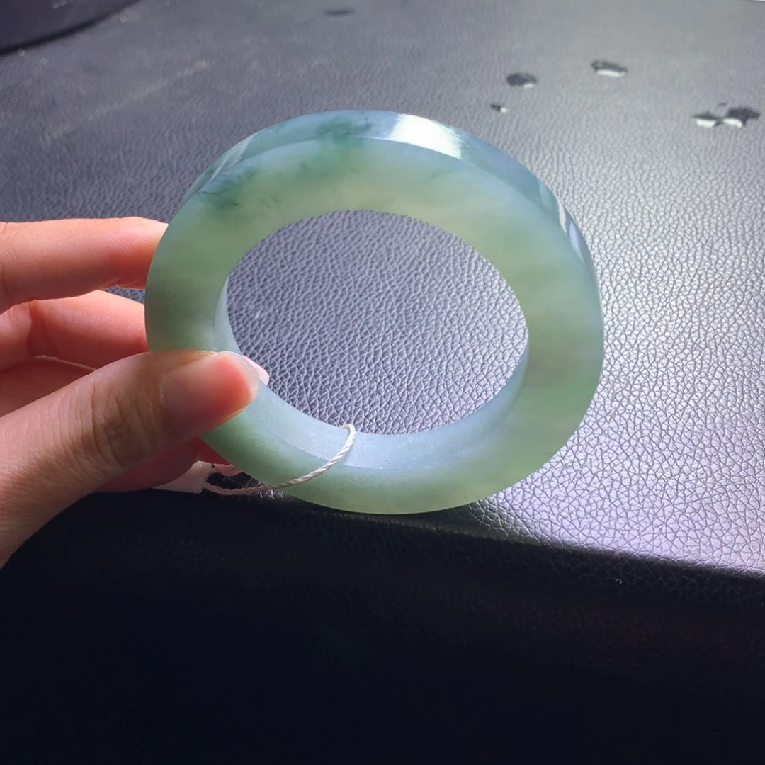 定制翡翠未镶嵌瑕疵漏