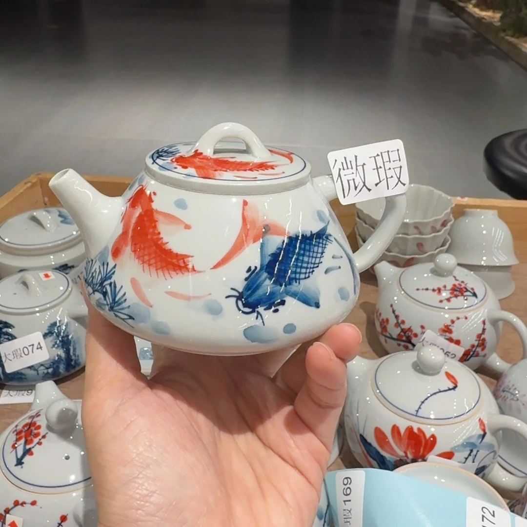 釉下手绘茶具微瑕