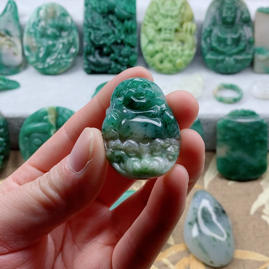 独山玉未镶嵌颈饰