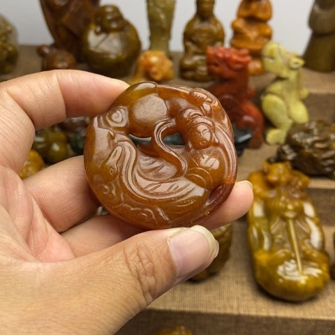 蛇纹石玉未镶嵌颈饰10