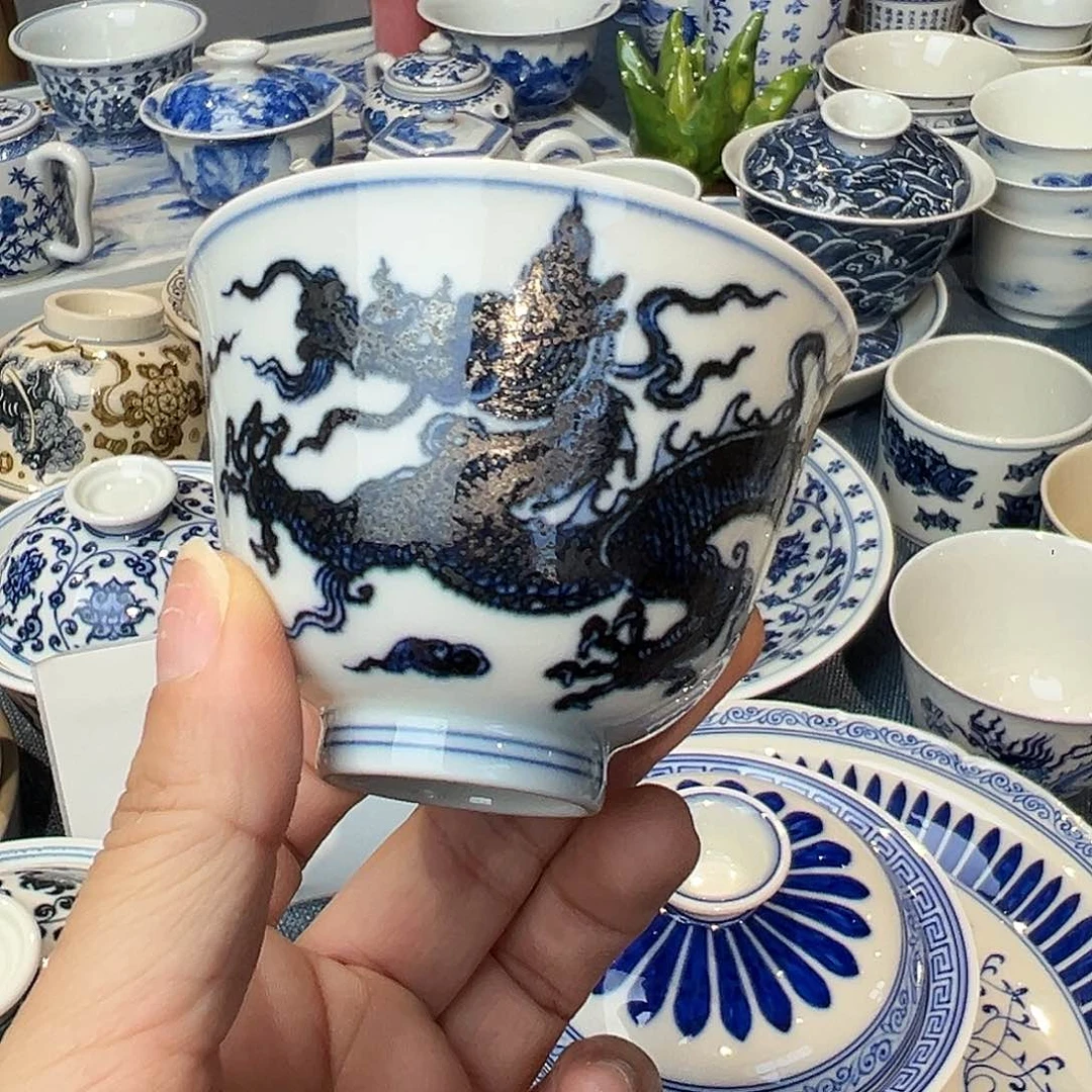 青花锡版龙纹铃铛杯