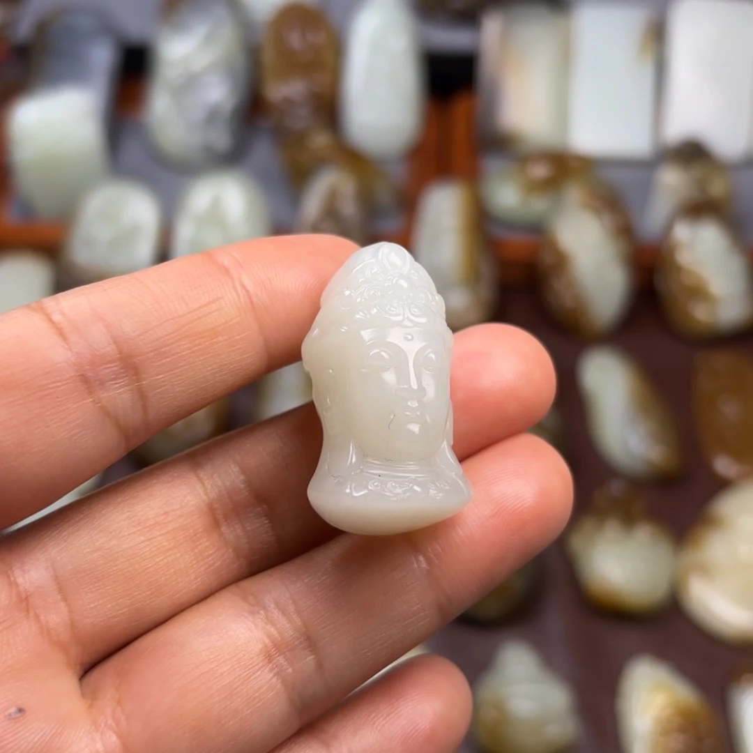 和田玉（糖玉）颈饰未镶嵌