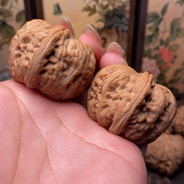 来***鹤吊坠文玩核桃元宝