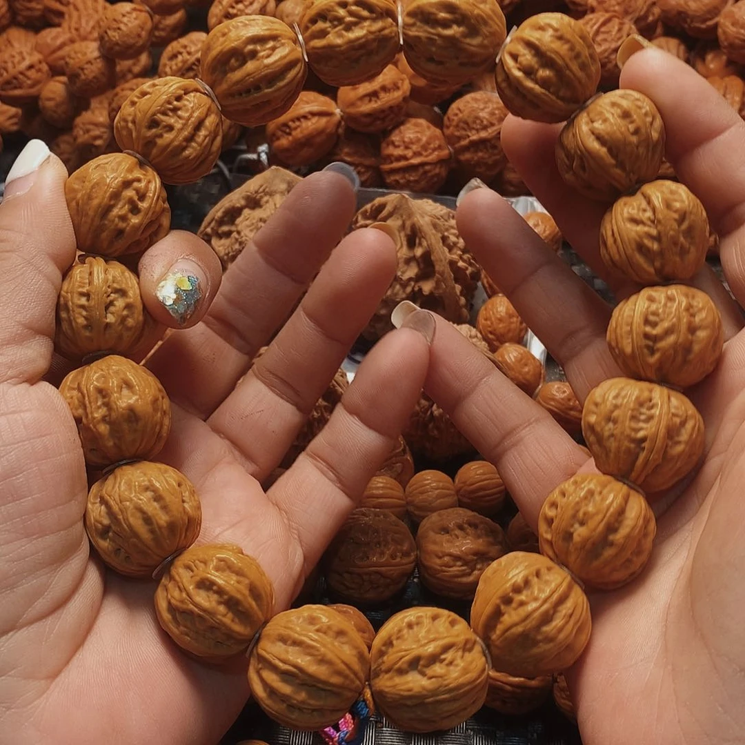飞***家文玩核桃手串树王八棱
