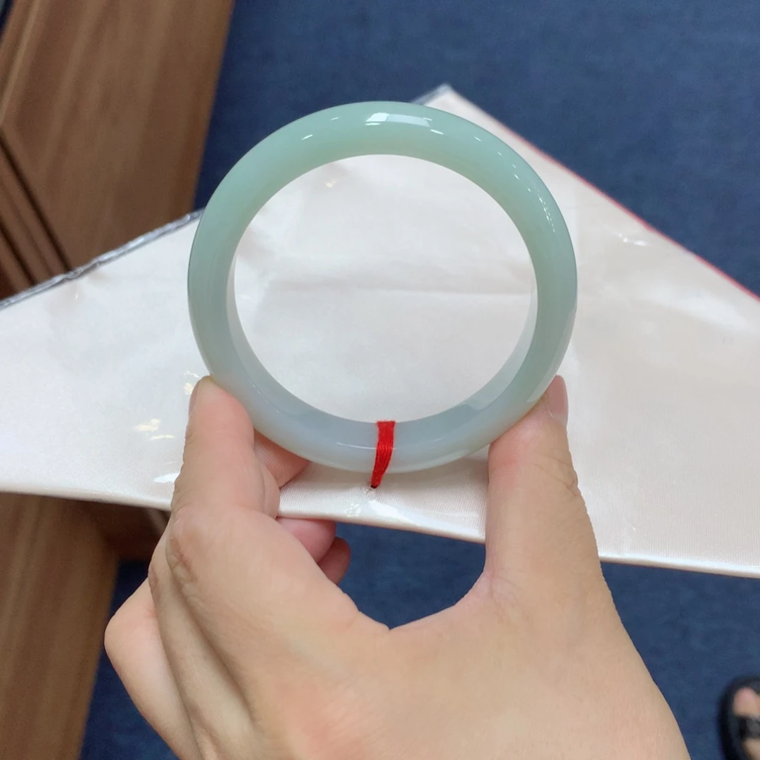 翡翠手镯未镶嵌买断