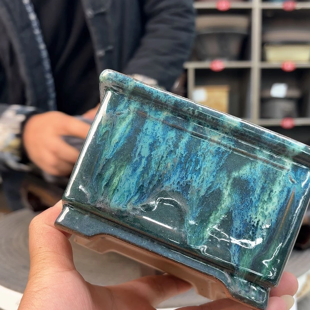 紫砂花盆紫砂的颜色很好看