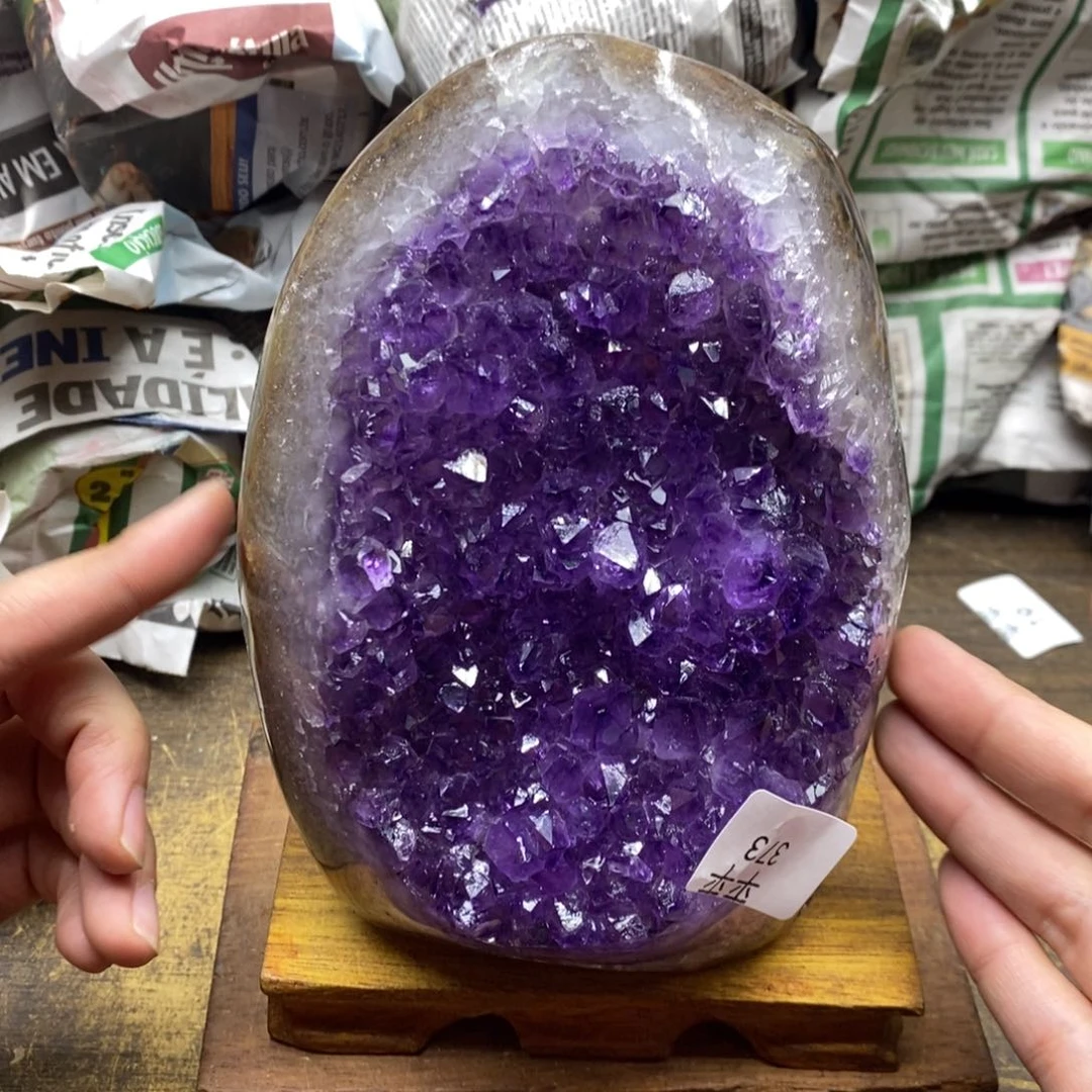 紫晶乌拉圭未镶嵌
