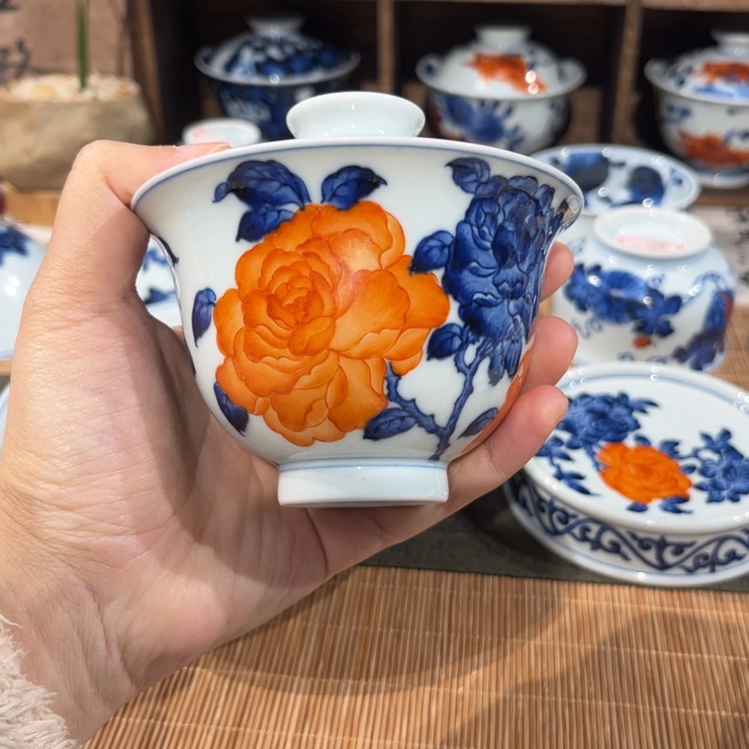 青花矾红大玫瑰盖碗