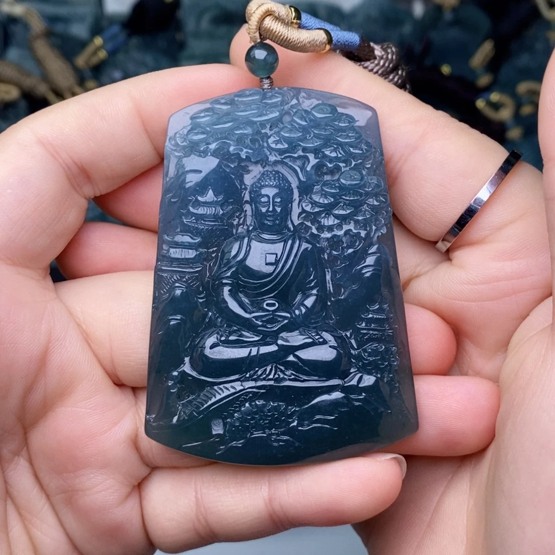 颈饰未镶嵌翡翠