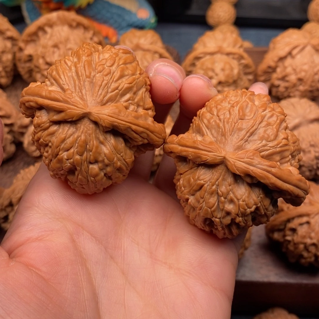 文玩核桃把件大*吖46精品球白