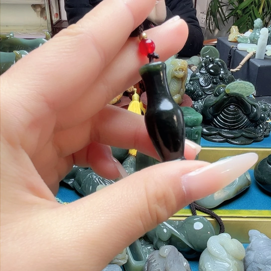 和田玉耳饰未镶嵌