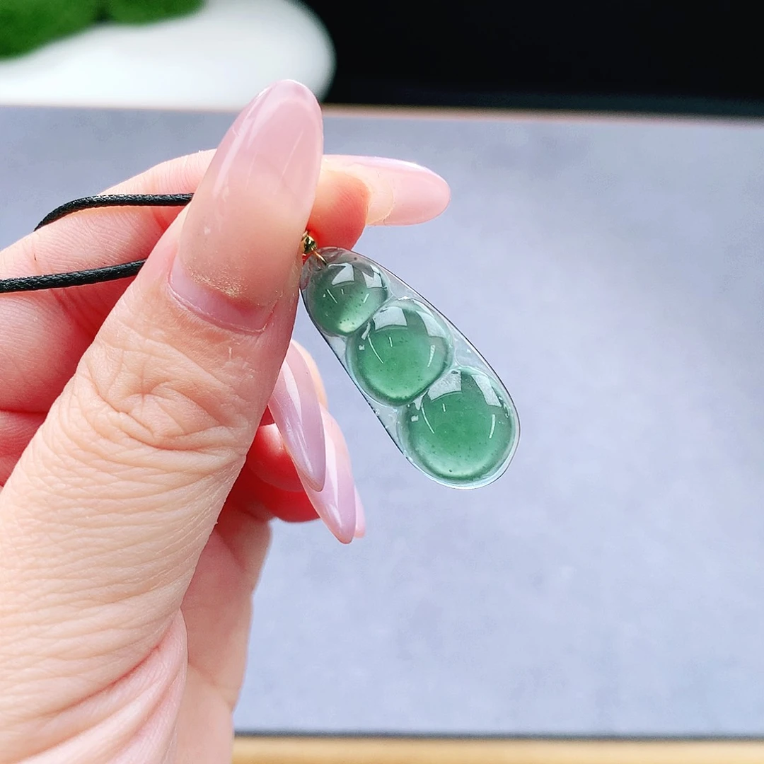 未镶嵌手镯（圆镯）翡翠