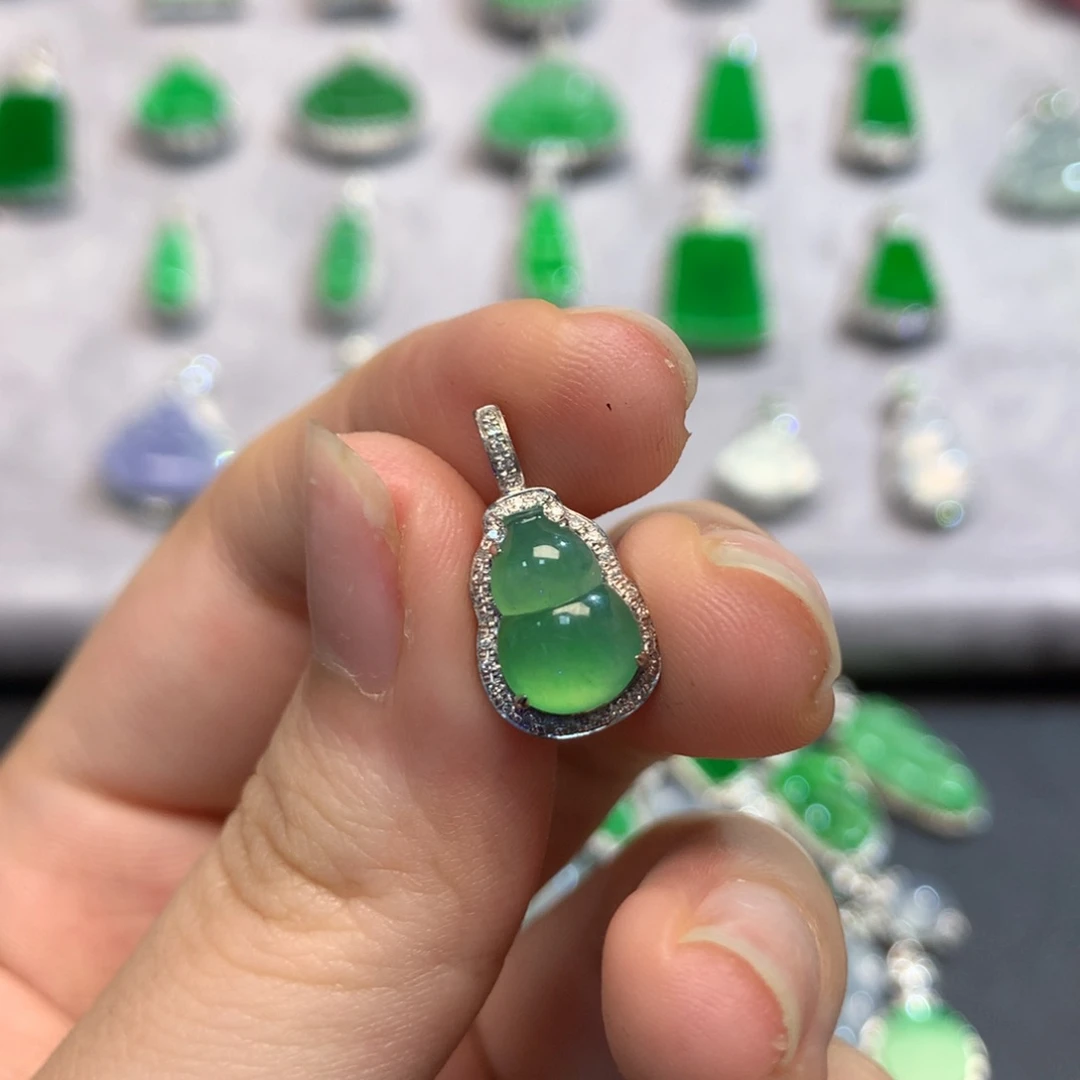 翡翠18K金镶嵌吊坠(不含链)