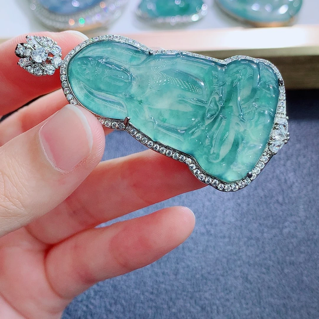 翡翠未镶嵌颈饰翡翠