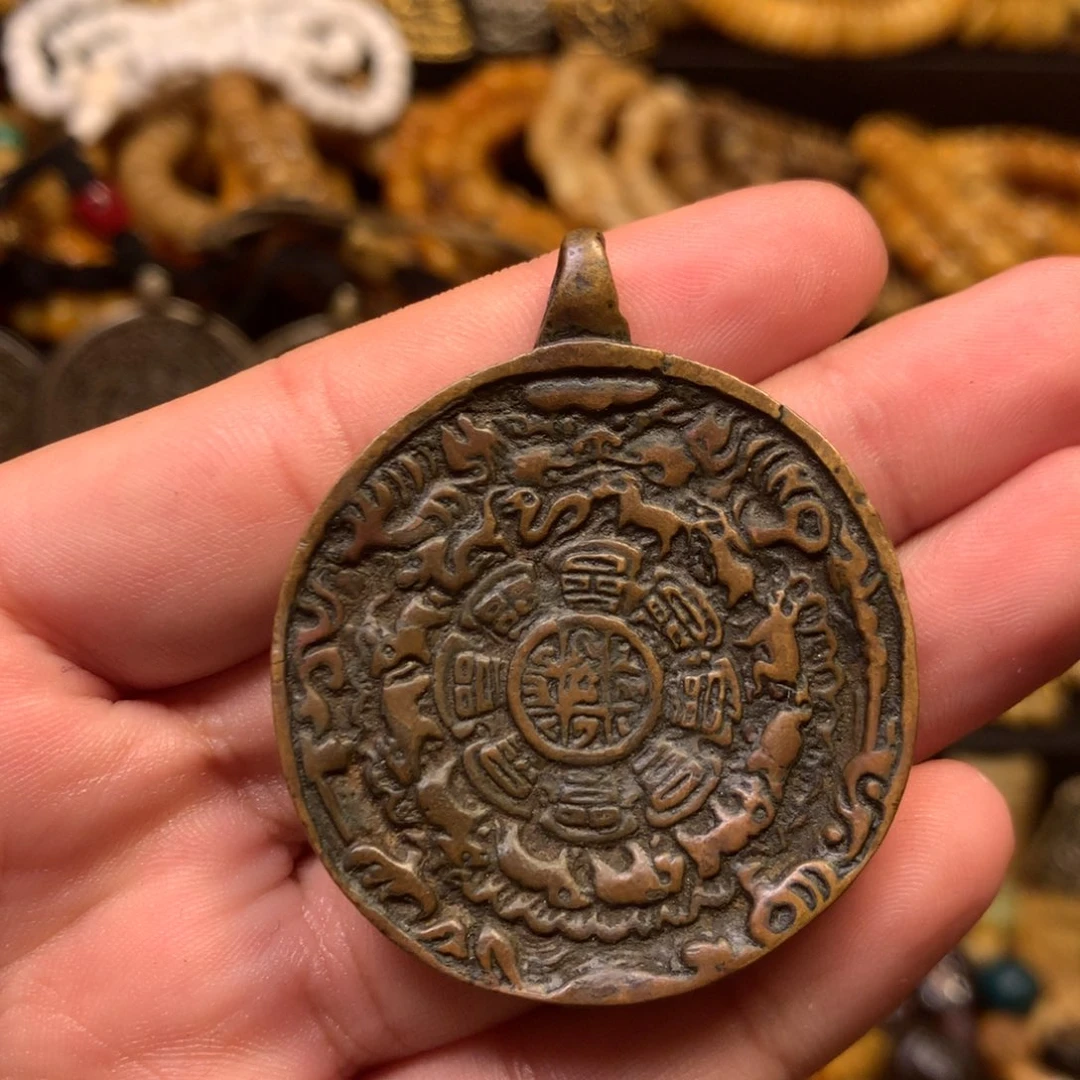 泥塑娘啦擦擦骰子